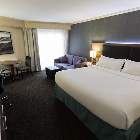 Holiday Inn Express Edmonton Downtown By Ihg Экстерьер фото