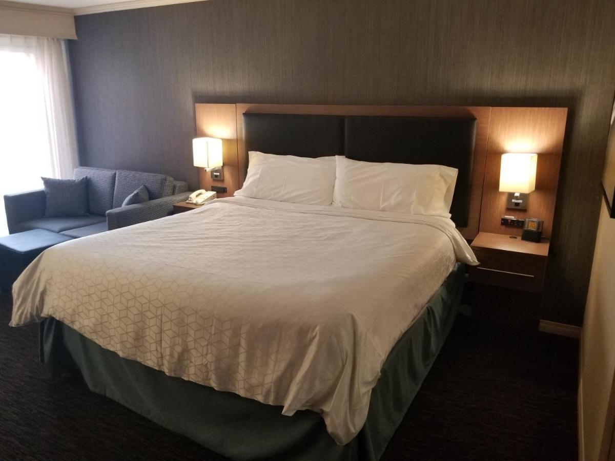 Holiday Inn Express Edmonton Downtown By Ihg Экстерьер фото