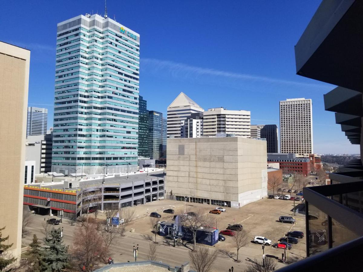 Holiday Inn Express Edmonton Downtown By Ihg Экстерьер фото