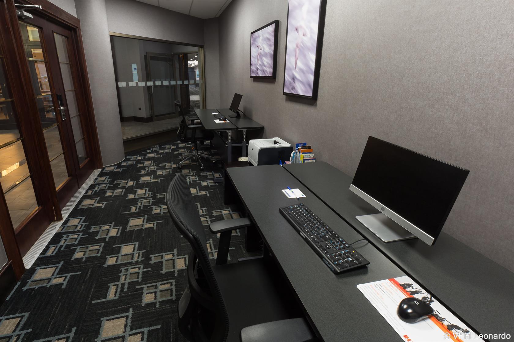 Holiday Inn Express Edmonton Downtown By Ihg Экстерьер фото