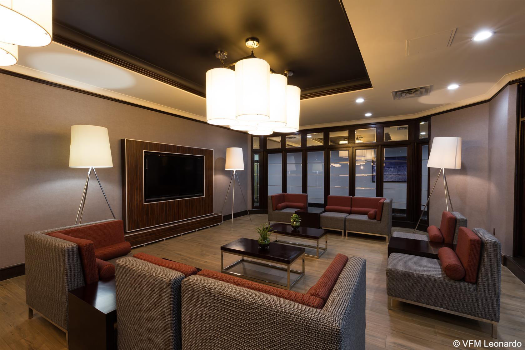 Holiday Inn Express Edmonton Downtown By Ihg Экстерьер фото