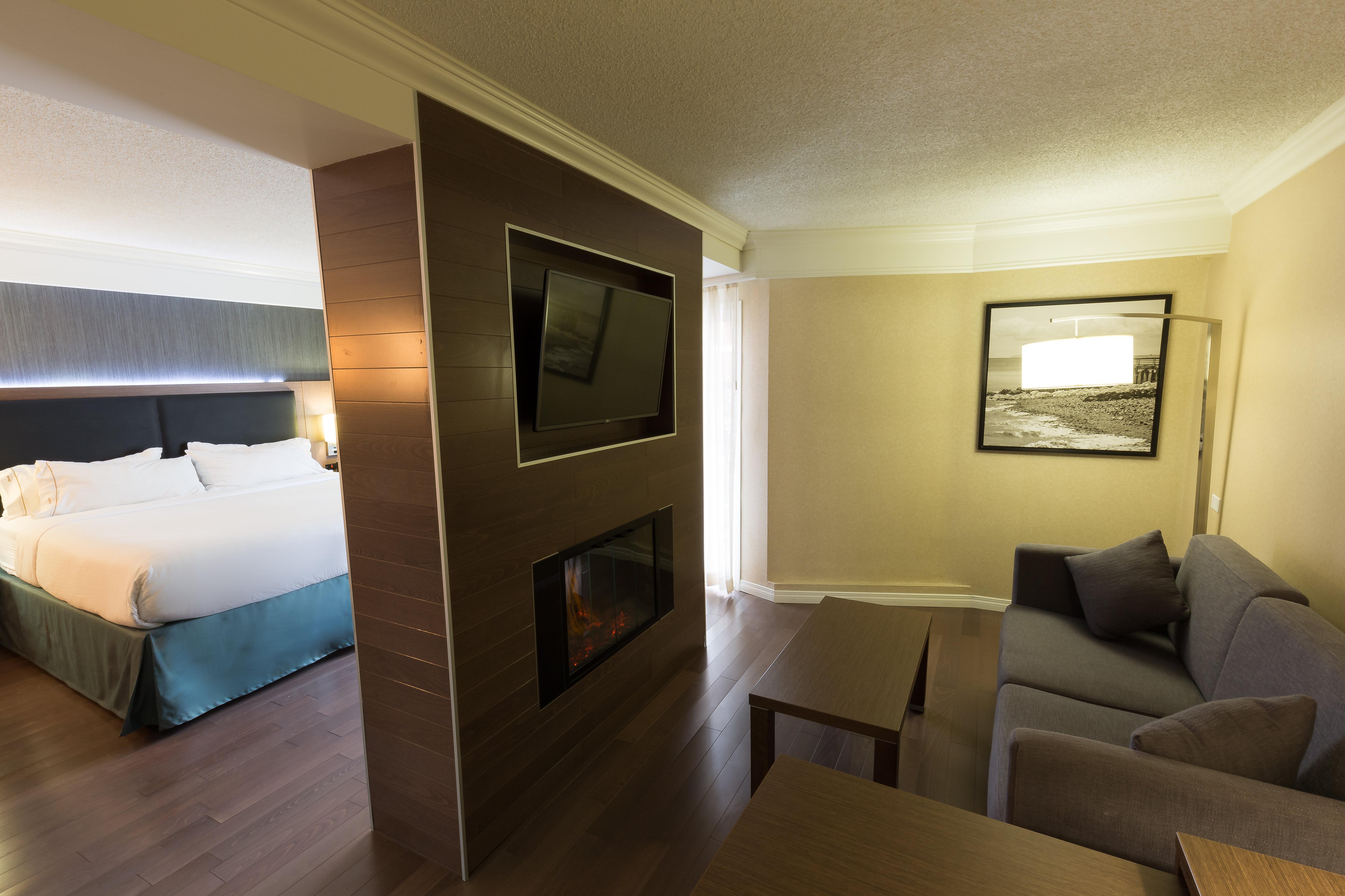 Holiday Inn Express Edmonton Downtown By Ihg Экстерьер фото