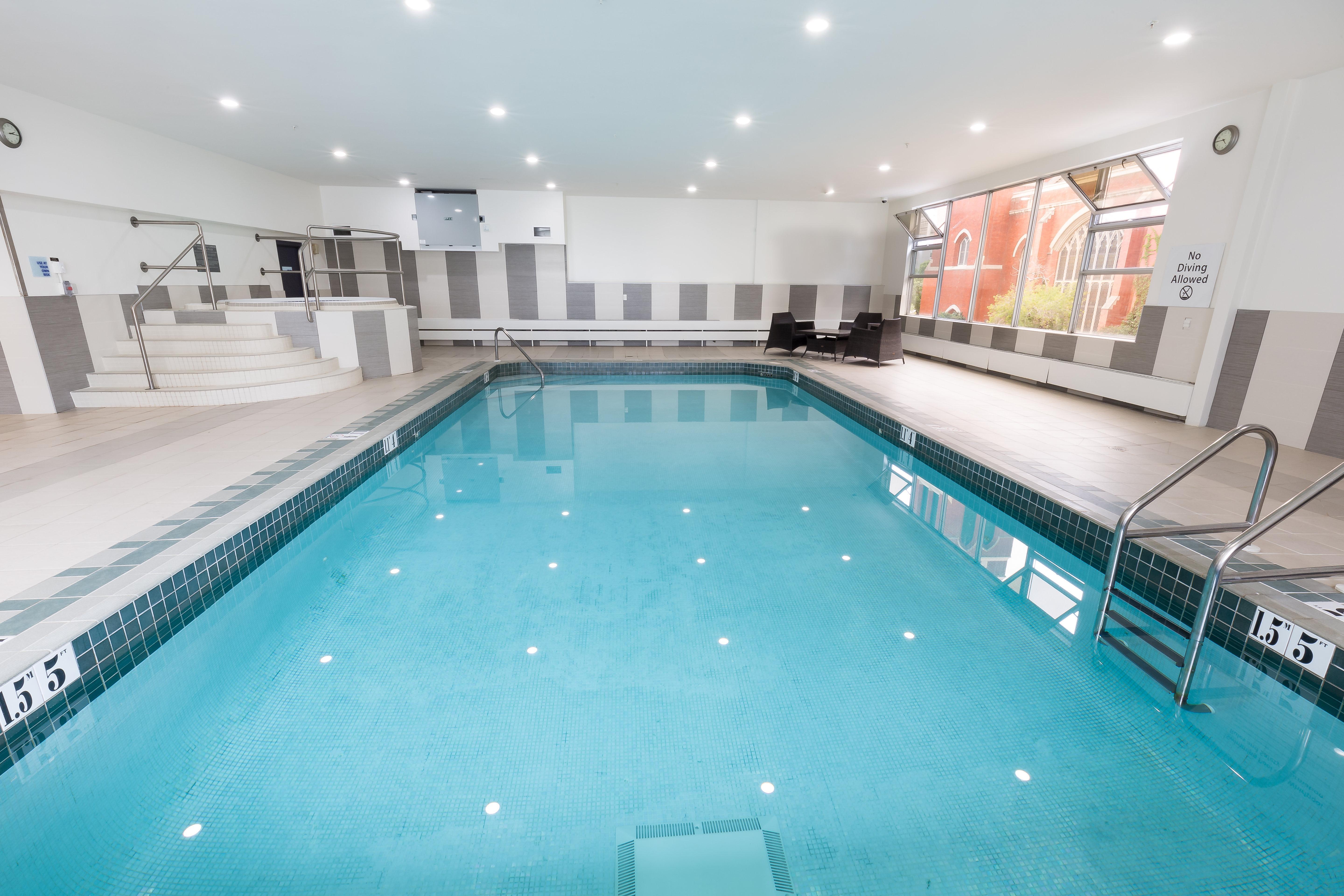 Holiday Inn Express Edmonton Downtown By Ihg Экстерьер фото