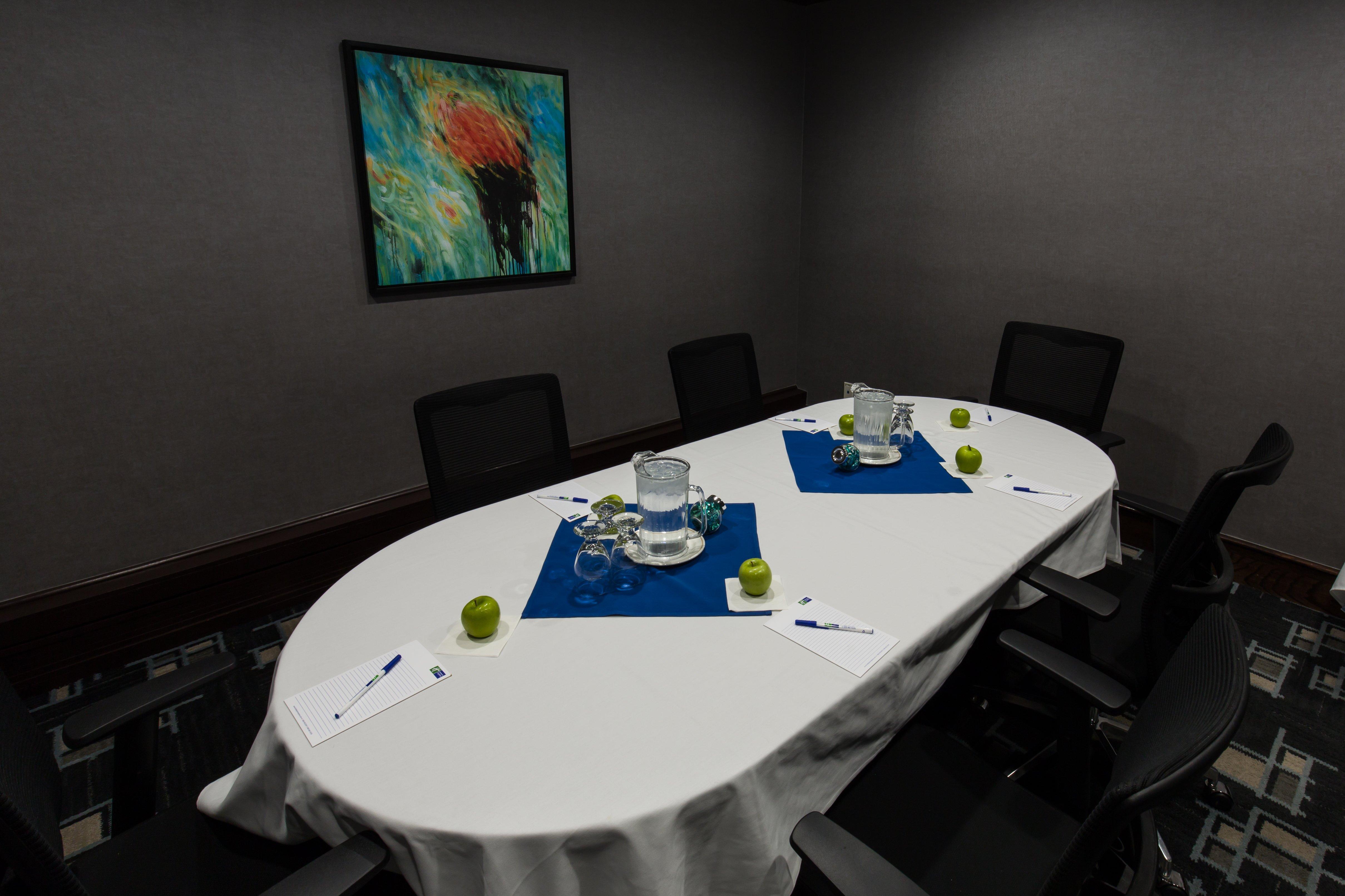 Holiday Inn Express Edmonton Downtown By Ihg Экстерьер фото