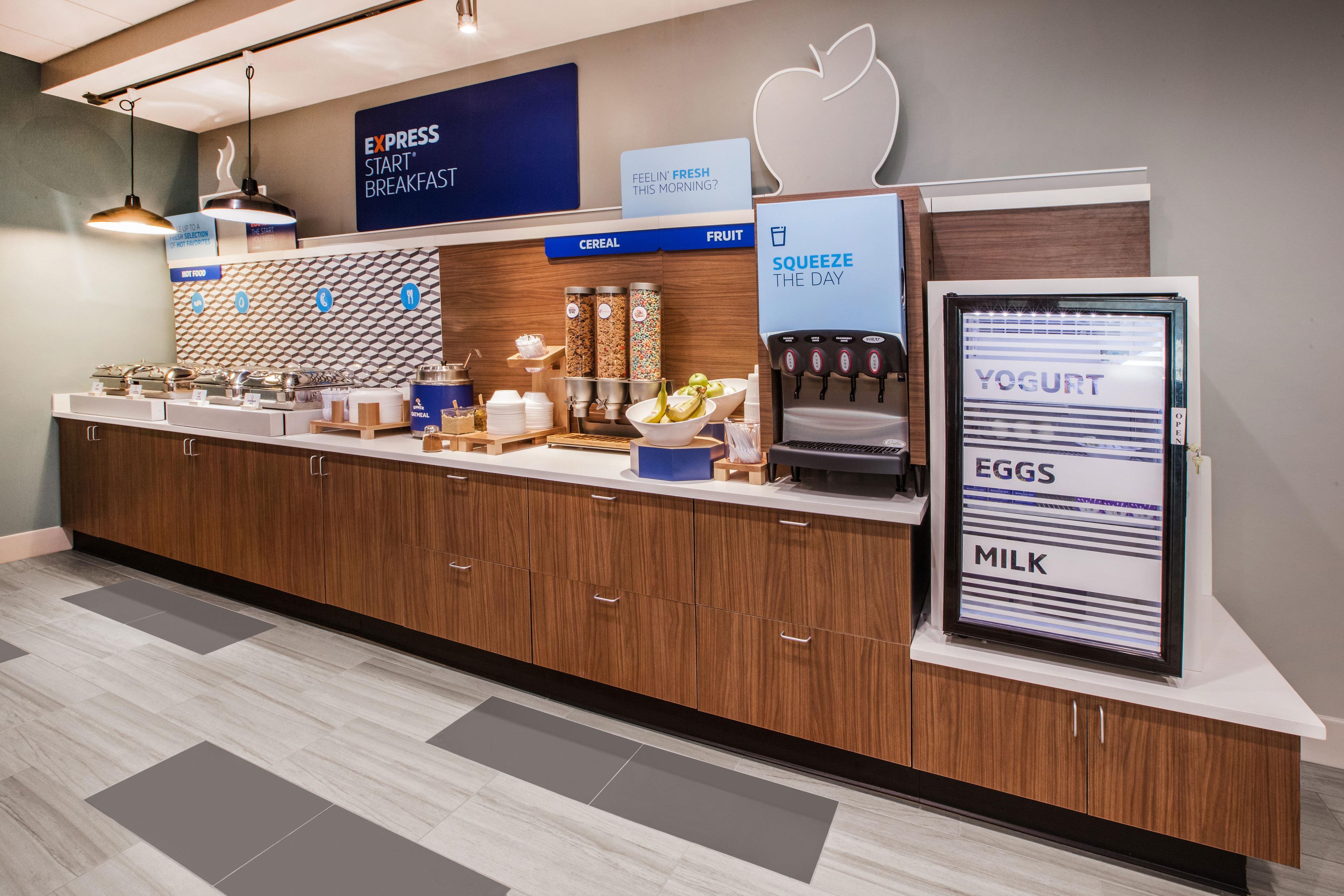 Holiday Inn Express Edmonton Downtown By Ihg Экстерьер фото