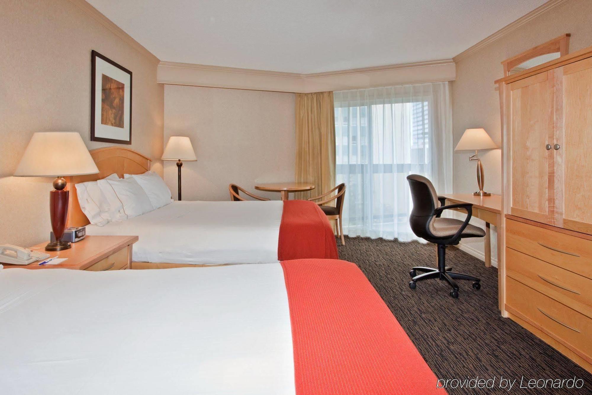 Holiday Inn Express Edmonton Downtown By Ihg Экстерьер фото